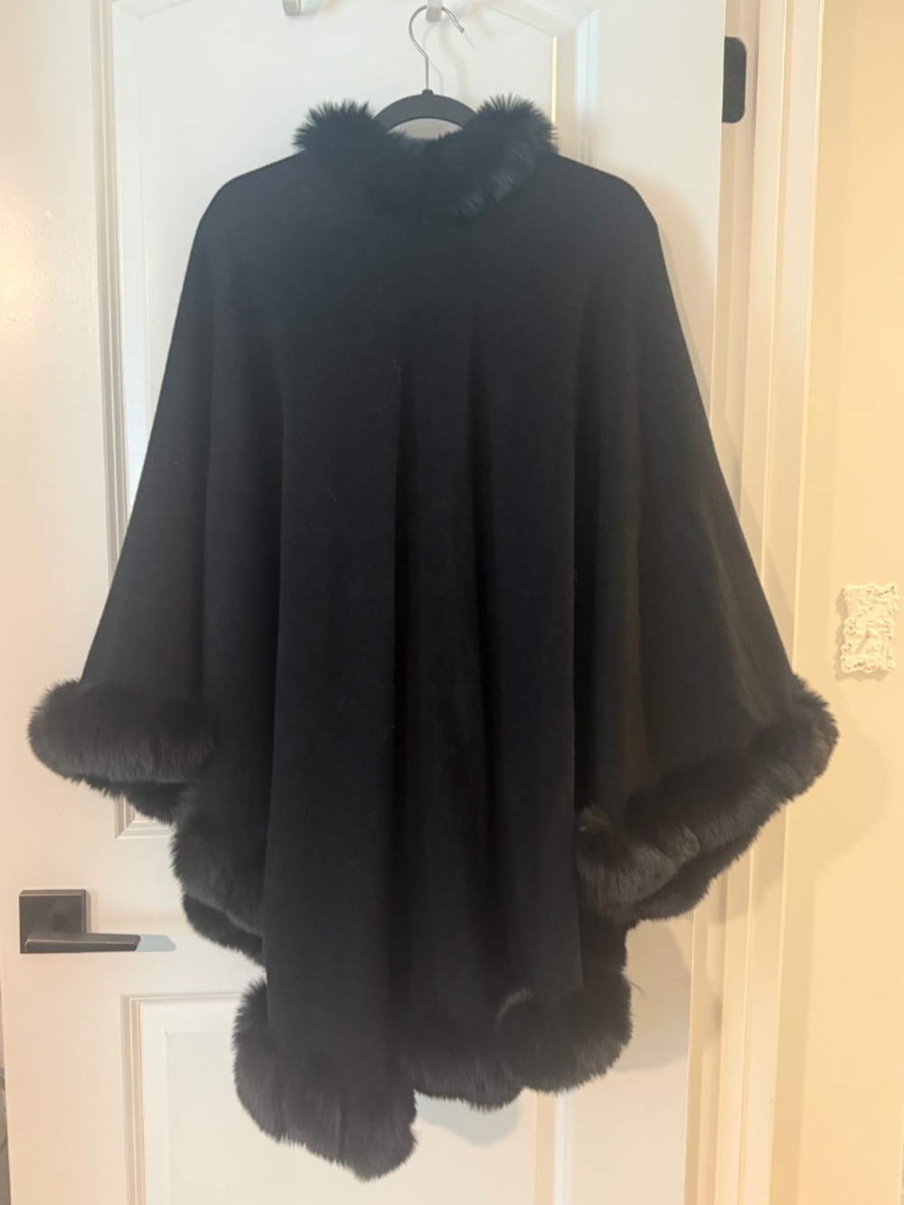 Soft Surrounding Winter Faux Fox Fur Trim Cardigan Loose Poncho Wrap - Picture 3 of 4